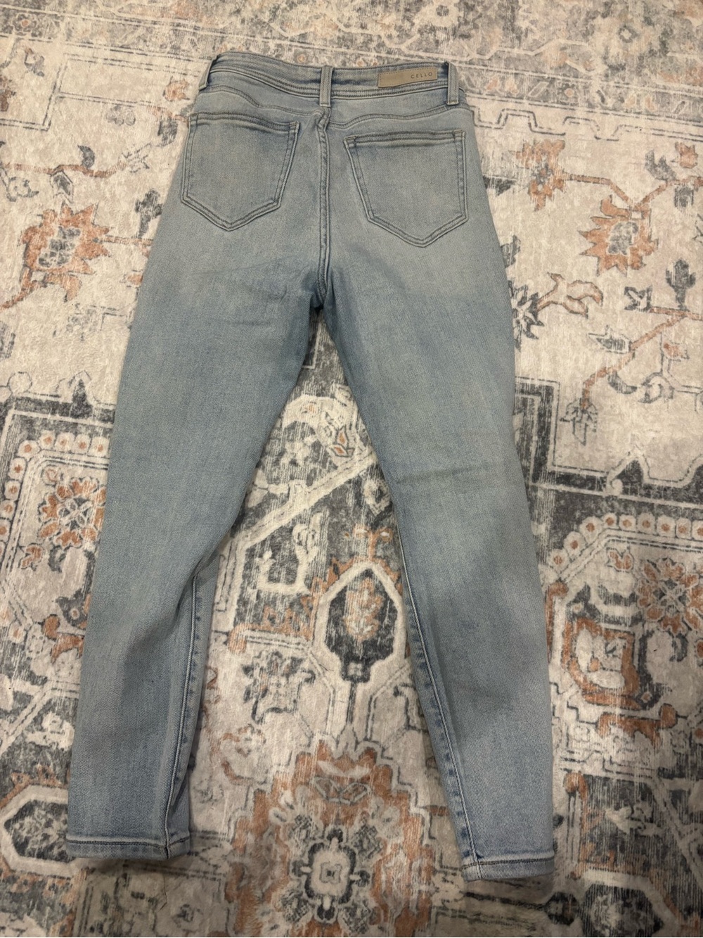 Cello High-Rise Light Blue Distressed Skinny Jeans - Women Size 5 - Picture 3 of 4